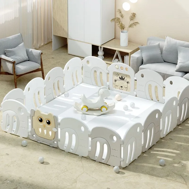 赤ちゃんの安全な遊び場